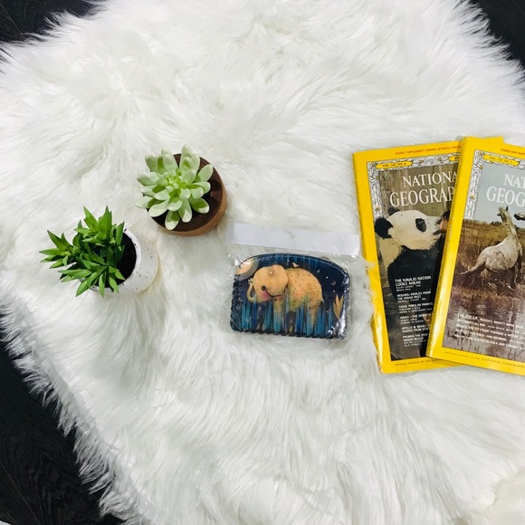 RESTOCKED! Elephant Wallet - Picture 5 of 7